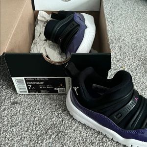 Never WORN. Jordan’s